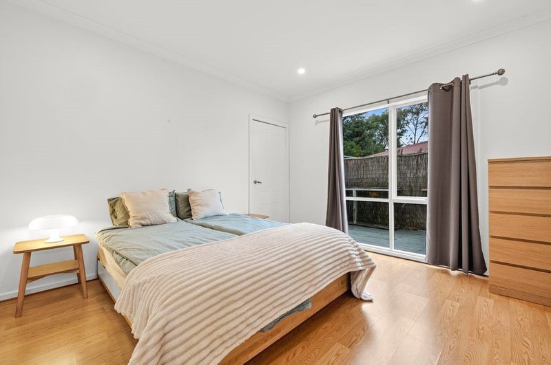 Photo - 3 Seaton Court, Mount Waverley VIC 3149 - Image 3
