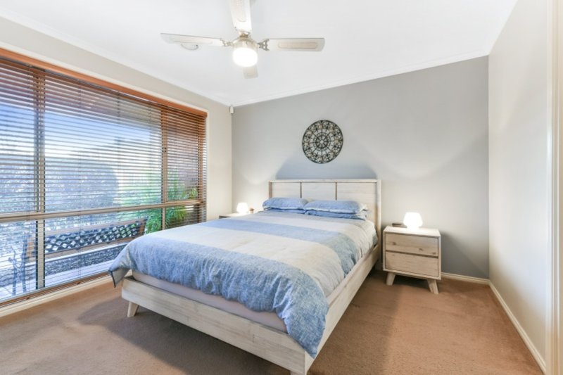 Photo - 3 Selbourne Avenue, Werribee VIC 3030 - Image 4