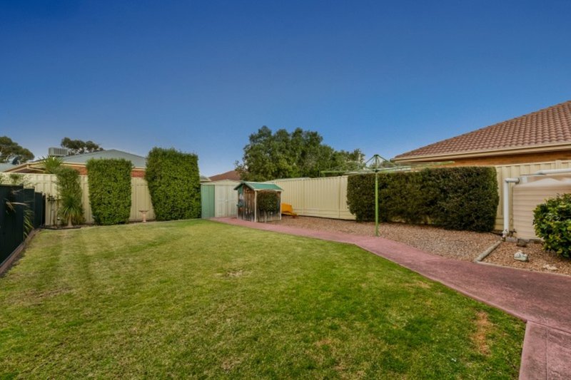 Photo - 3 Selbourne Avenue, Werribee VIC 3030 - Image 12