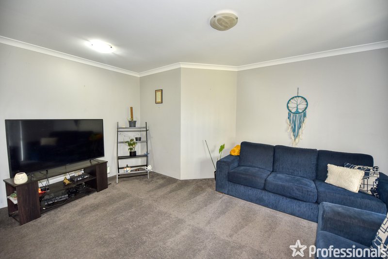 Photo - 3 Sennet Lane, Warnbro WA 6169 - Image 2