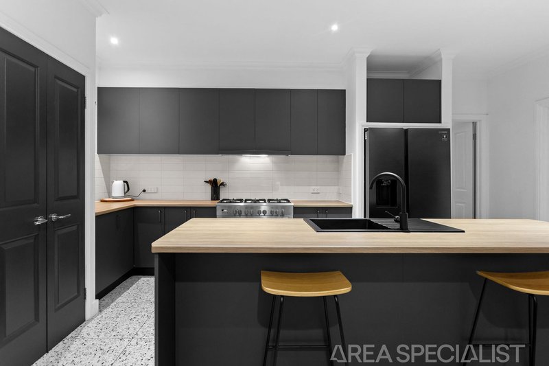 Photo - 3 Serra Close, Langwarrin VIC 3910 - Image 2