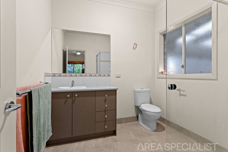 Photo - 3 Serra Close, Langwarrin VIC 3910 - Image 7