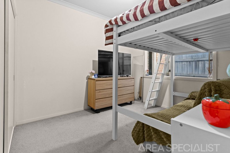 Photo - 3 Serra Close, Langwarrin VIC 3910 - Image 11