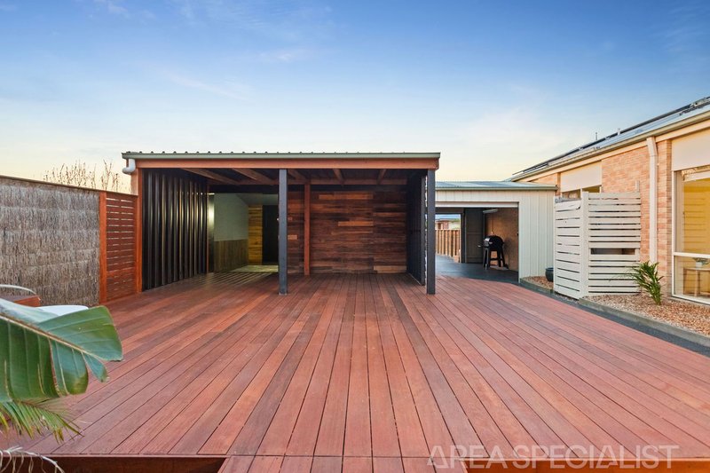 Photo - 3 Serra Close, Langwarrin VIC 3910 - Image 17