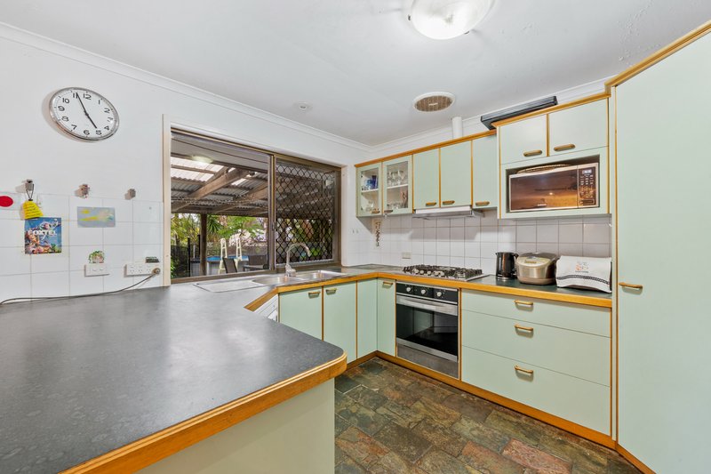 Photo - 3 Settler Place, Edens Landing QLD 4207 - Image 4