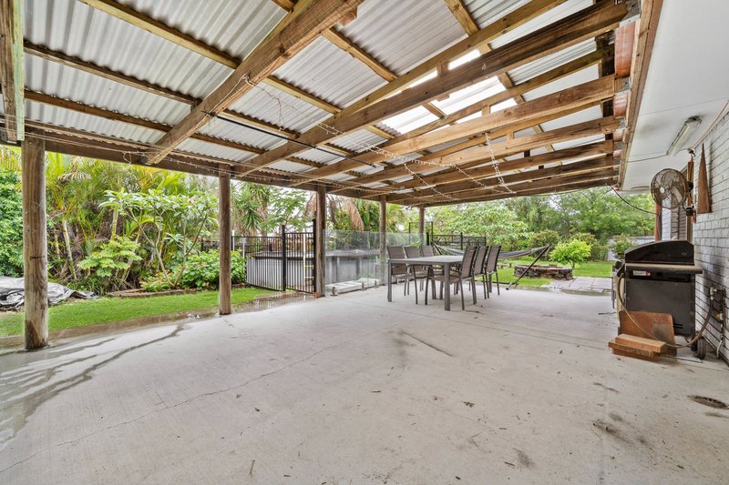 Photo - 3 Settler Place, Edens Landing QLD 4207 - Image 12