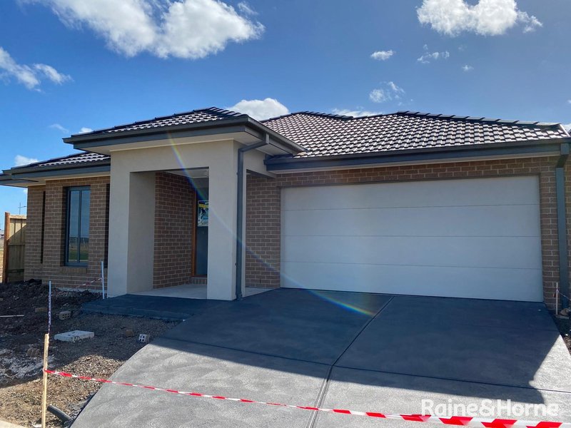 Photo - 3 Shallow Street, (Mambourin) , Wyndham Vale VIC 3024 - Image 13