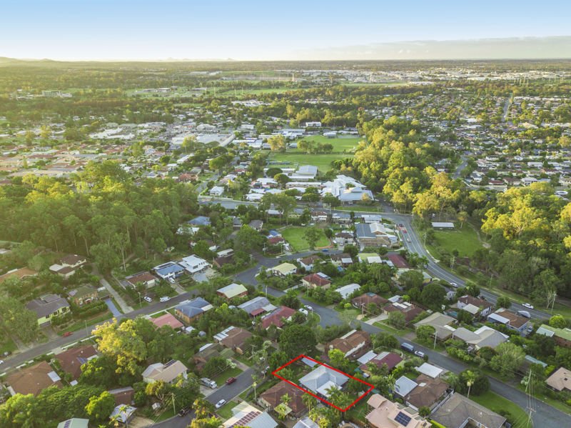 Photo - 3 Sharon Court, Albany Creek QLD 4035 - Image 3