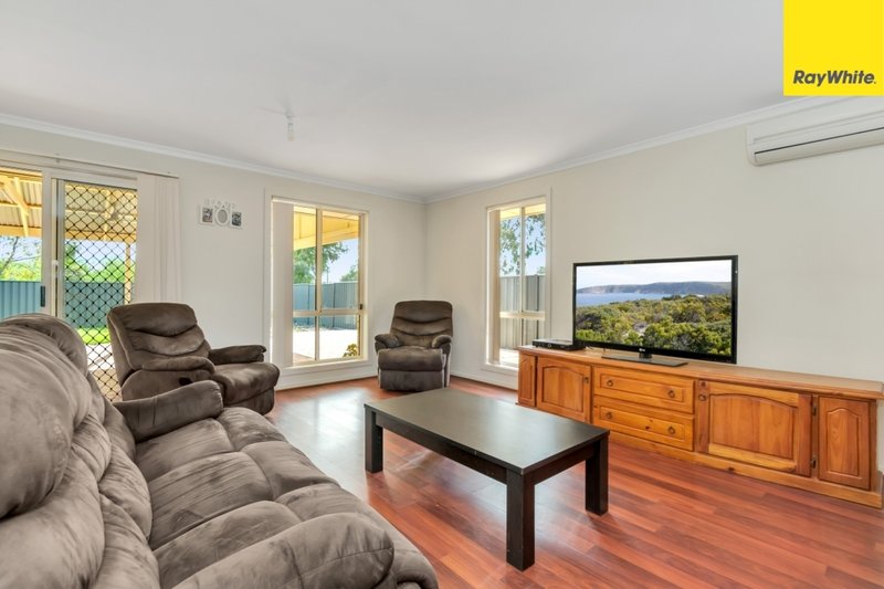 Photo - 3 Sheoak Court, Munno Para West SA 5115 - Image 2