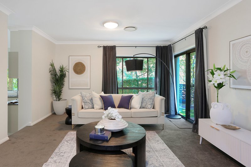Photo - 3 Sherbrooke Crescent, Castle Hill NSW 2154 - Image 10