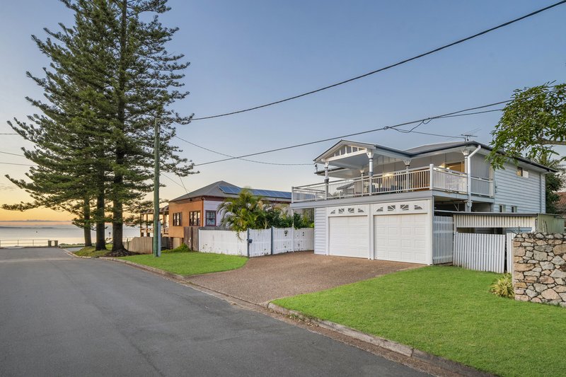 Photo - 3 Shields Street, Redcliffe QLD 4020 - Image 4