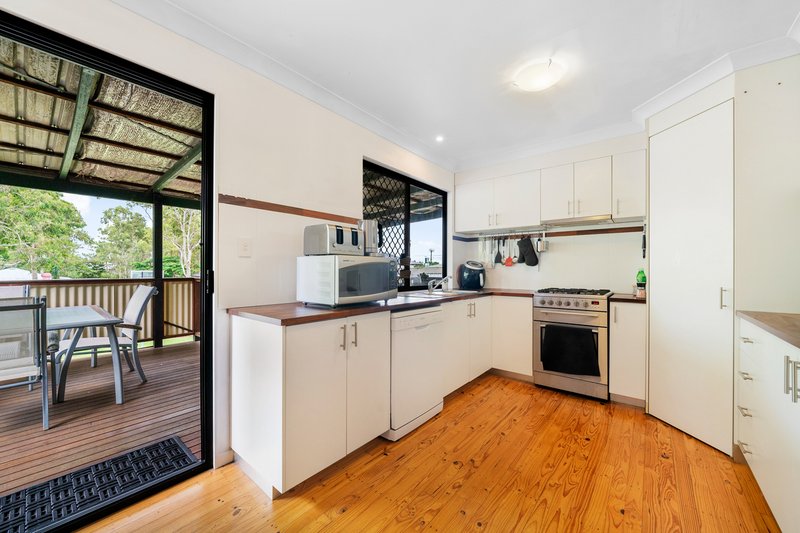 Photo - 3 Short Street, Loganlea QLD 4131 - Image 8
