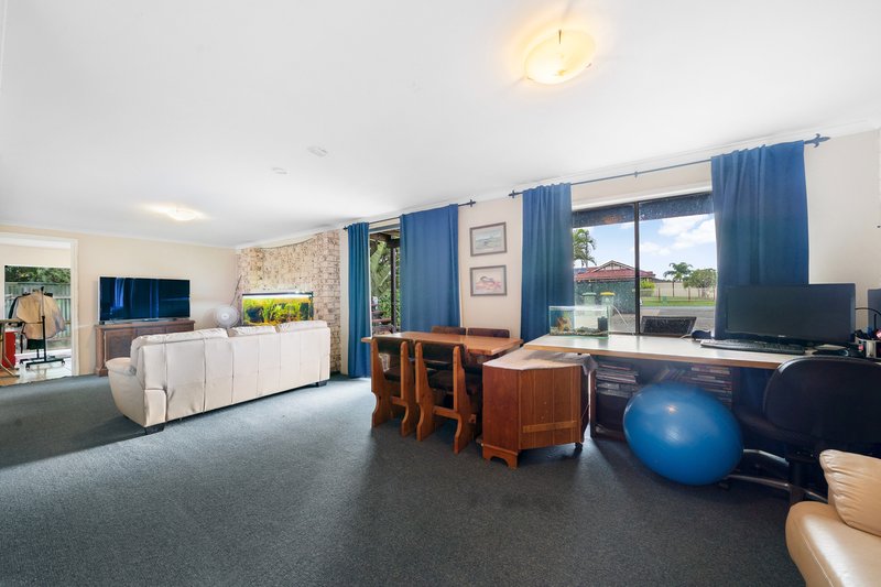Photo - 3 Short Street, Loganlea QLD 4131 - Image 9