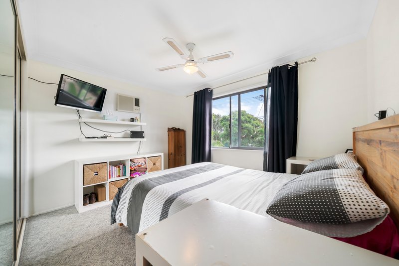 Photo - 3 Short Street, Loganlea QLD 4131 - Image 14