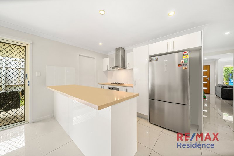 Photo - 3 Sienna Circuit, Yarrabilba QLD 4207 - Image 4