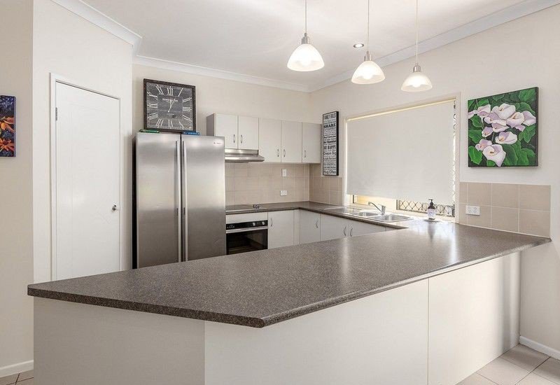 Photo - 3 Silkpod Court, North Lakes QLD 4509 - Image 2