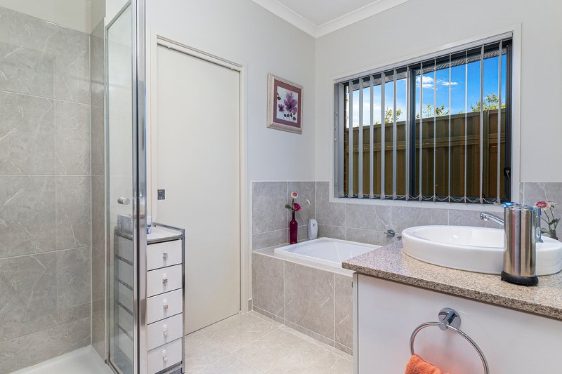 Photo - 3 Silky Oak Street, Pakenham VIC 3810 - Image 10