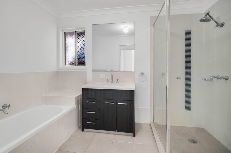 Photo - 3 Silver Dawn Crescent, Oxenford QLD 4210 - Image 8