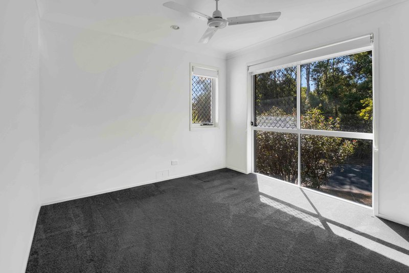 Photo - 3 Silver Dawn Crescent, Oxenford QLD 4210 - Image 9