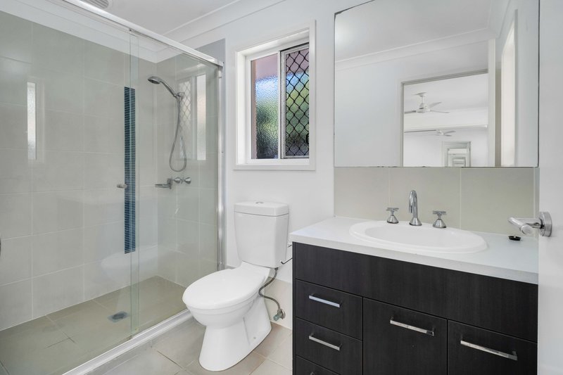 Photo - 3 Silver Dawn Crescent, Oxenford QLD 4210 - Image 11