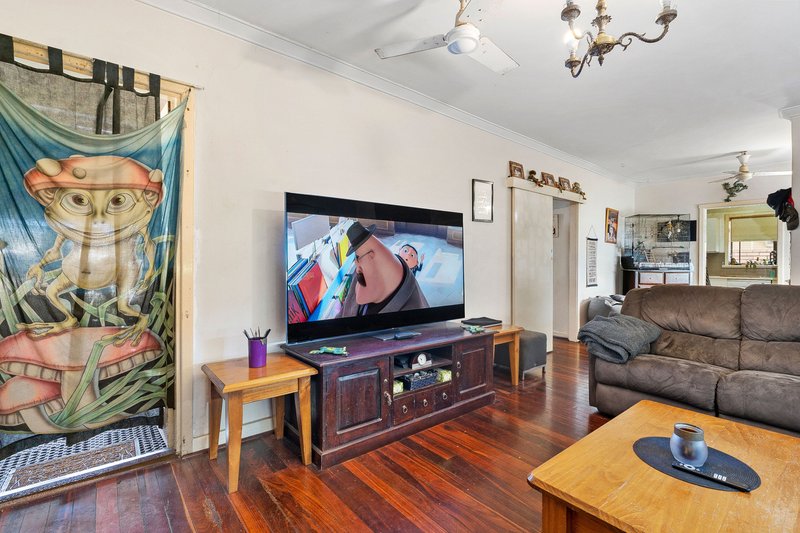 Photo - 3 Simmonds Street, Morley WA 6062 - Image 11