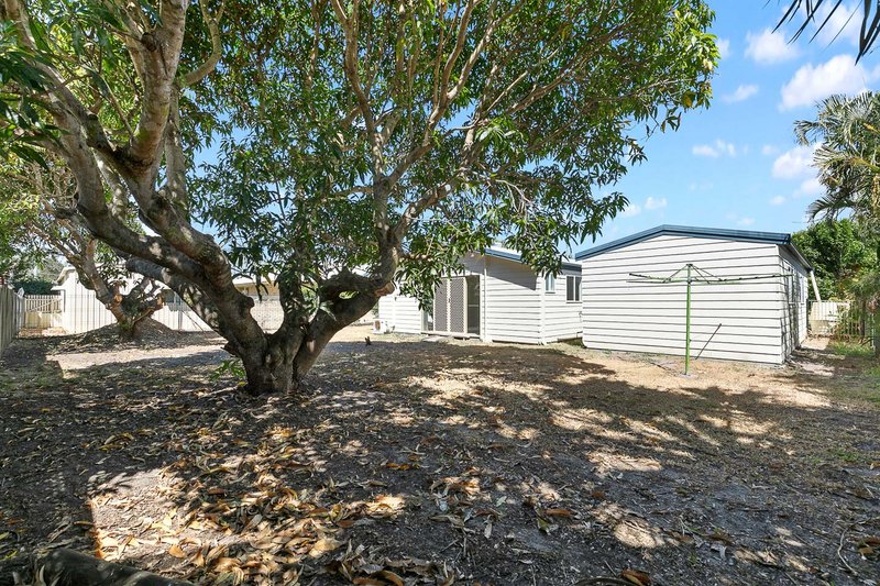 Photo - 3 Simpson Street, Burrum Heads QLD 4659 - Image 14