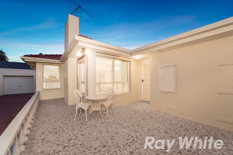 Photo - 3 Sitar Court, Burwood East VIC 3151 - Image 12