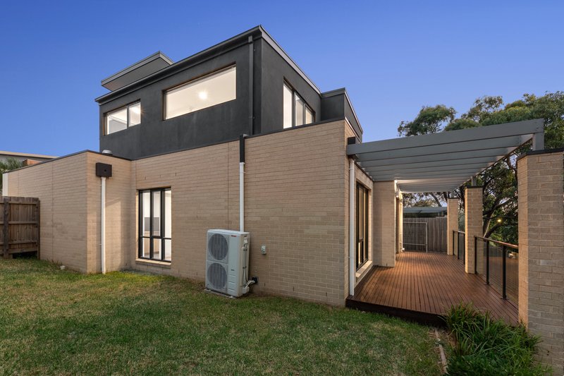 Photo - 3 Skyline Place, Heathmont VIC 3135 - Image 11