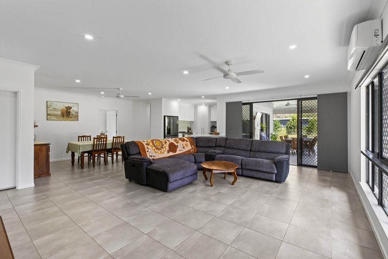 Photo - 3 Small Close, Carrington QLD 4883 - Image 7