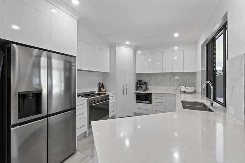 Photo - 3 Small Close, Carrington QLD 4883 - Image 17