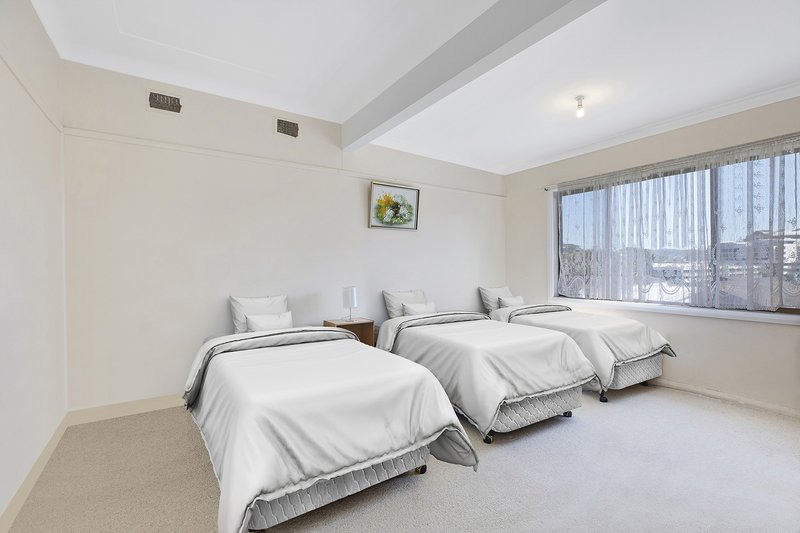 Photo - 3 Smillie Avenue, Terrigal NSW 2260 - Image 6