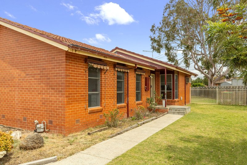 Photo - 3 Snow Court, Darley VIC 3340 - Image 23