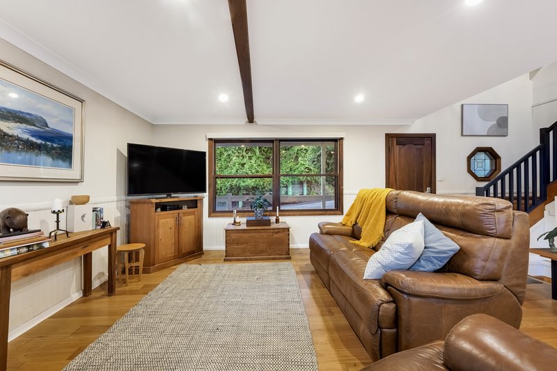 Photo - 3 Solander Road, Avoca Beach NSW 2251 - Image 3