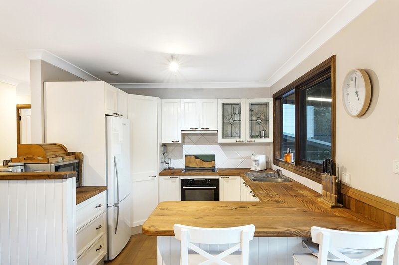 Photo - 3 Solander Road, Avoca Beach NSW 2251 - Image 6