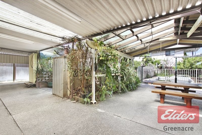 Photo - 3 Solomon Court, Greenacre NSW 2190 - Image 4