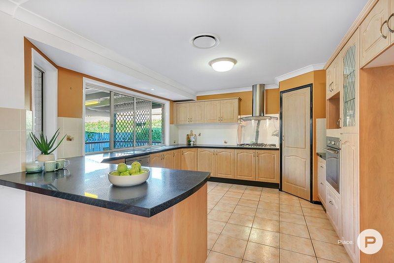 Photo - 3 Sonya Court, Eatons Hill QLD 4037 - Image 4