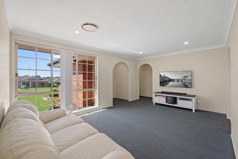 Photo - 3 Sorenson Crescent, Glenmore Park NSW 2745 - Image 2