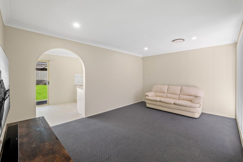 Photo - 3 Sorenson Crescent, Glenmore Park NSW 2745 - Image 3