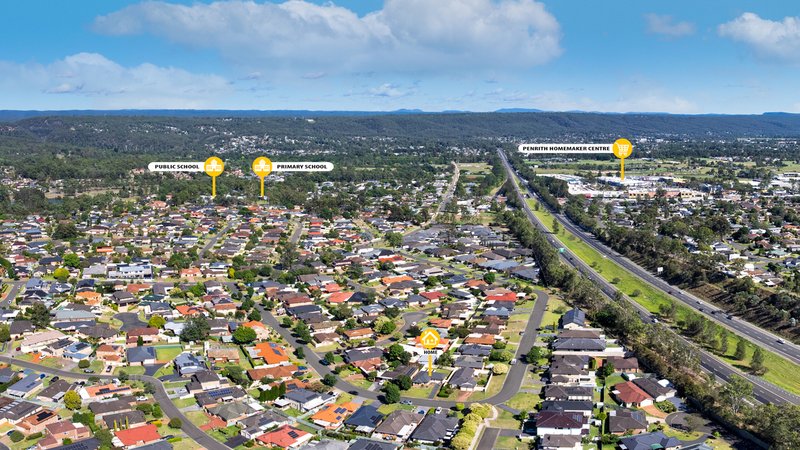 Photo - 3 Sorenson Crescent, Glenmore Park NSW 2745 - Image 18