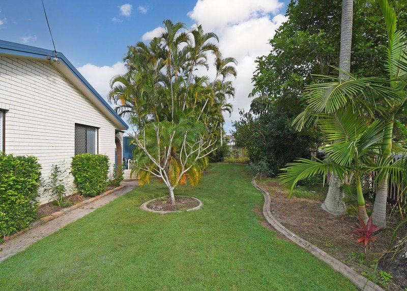 Photo - 3 Southerden Street, Torquay QLD 4655 - Image 9