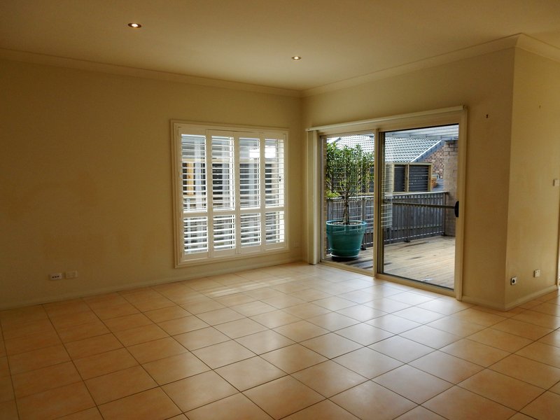 Photo - 3 Spinners Way, Bulli NSW 2516 - Image 4