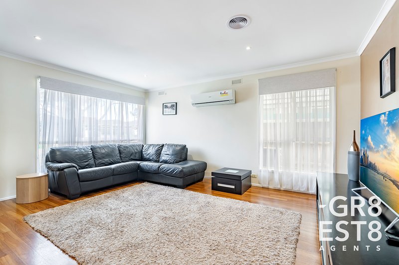 Photo - 3 Spoonbill Court, Carrum Downs VIC 3201 - Image 3