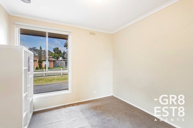 Photo - 3 Spoonbill Court, Carrum Downs VIC 3201 - Image 12