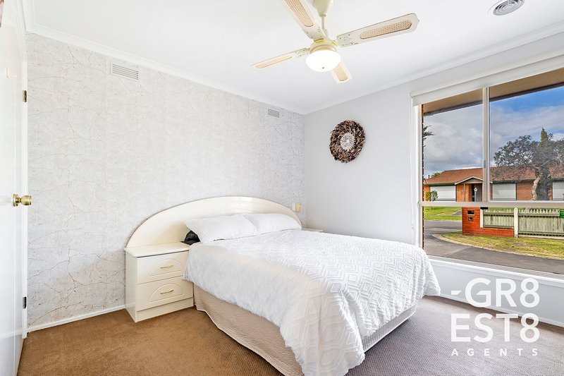 Photo - 3 Spoonbill Court, Carrum Downs VIC 3201 - Image 9