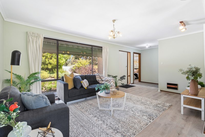 Photo - 3 Spruce Avenue, Aberfoyle Park SA 5159 - Image 2