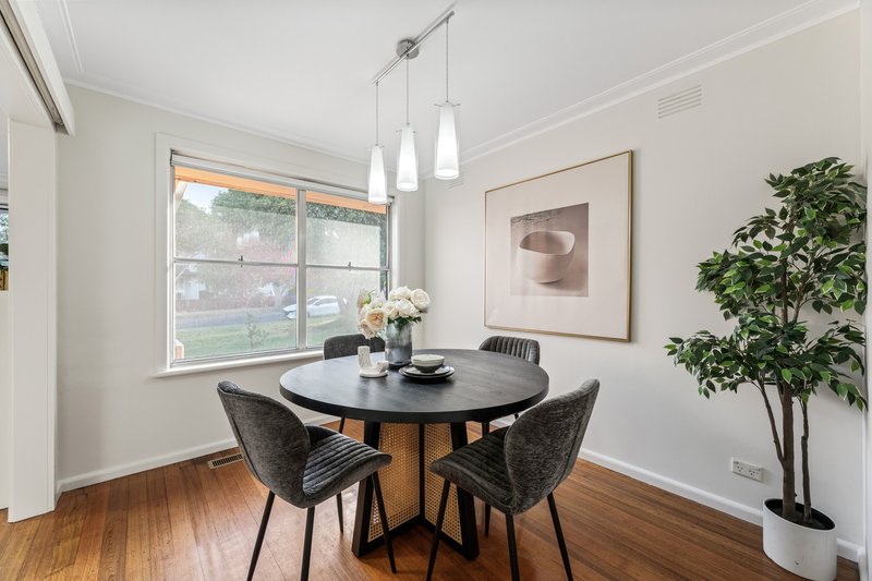 Photo - 3 St Clair Road, Wantirna South VIC 3152 - Image 5