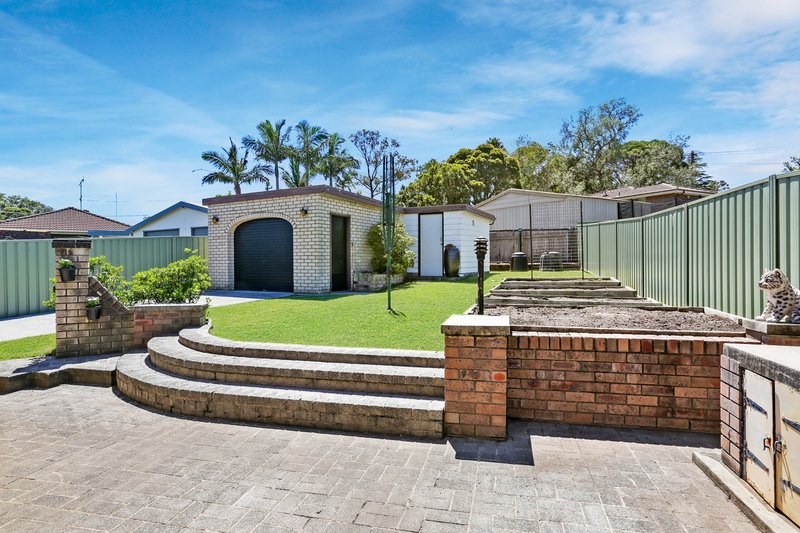 Photo - 3 St James Crescent, Dapto NSW 2530 - Image 2