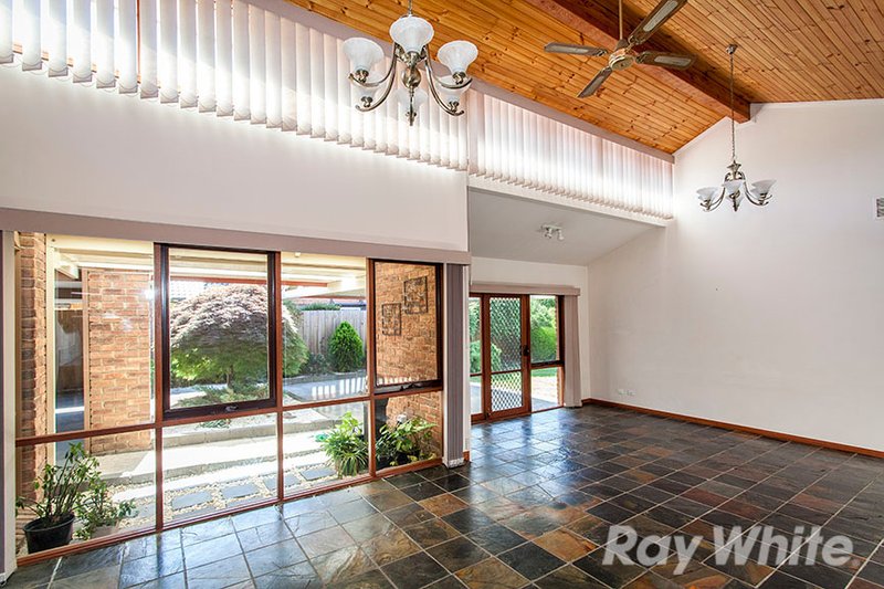 Photo - 3 St John Place, Rowville VIC 3178 - Image 2