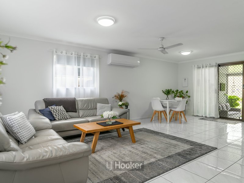 Photo - 3 St Johns Way, Boronia Heights QLD 4124 - Image 5