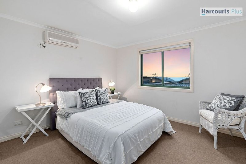 Photo - 3 St Vincents Close, Hallett Cove SA 5158 - Image 5